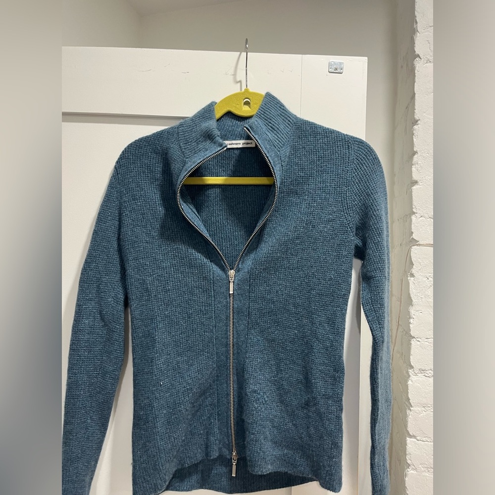 Cashmere project blue sweater